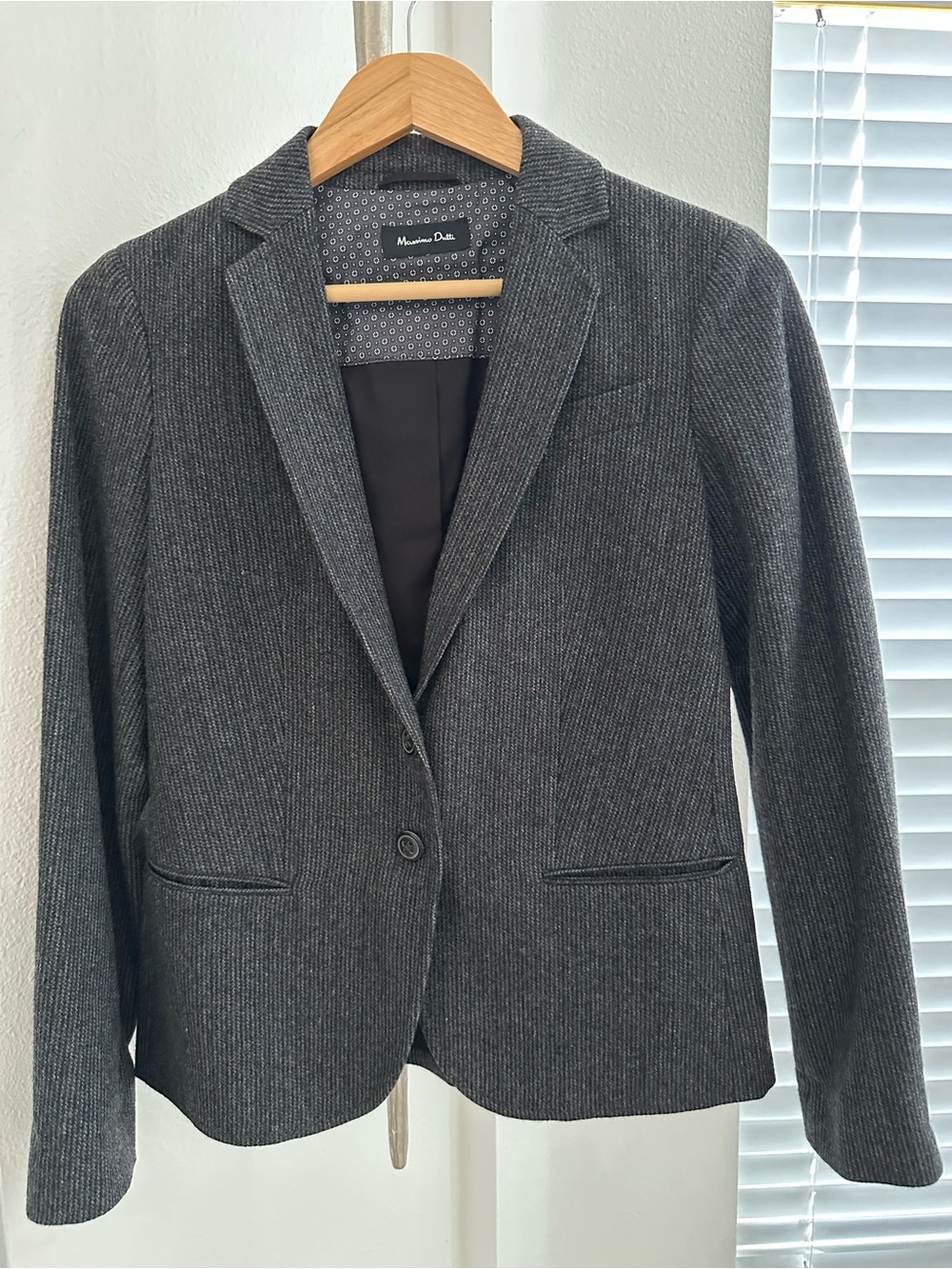 Massimo Dutti Dark Charcoal Pinstripe Blazer no tag fits size 2